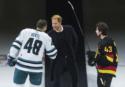 Prince Harry, Meghan Markle see familiar script play out for San Jose Sharks
